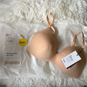 Knix ‘Wing Woman’ Wireless Bra in Nude
